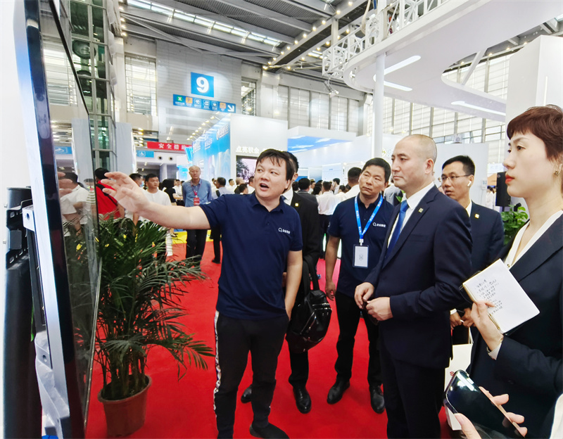 ce62c4c1-2933-47aa-a357-990697e37f44 ce62c4c1-2933-47aa-a357-990697e37f44