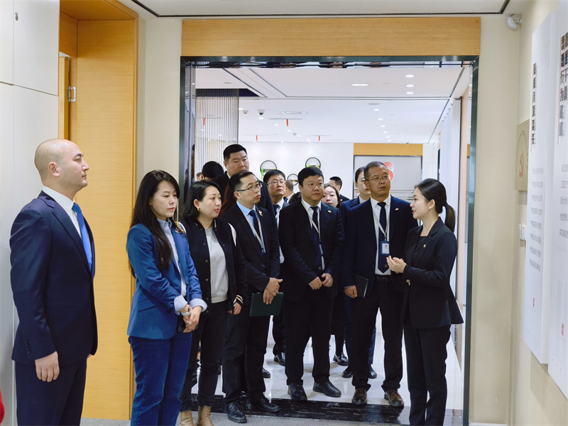 f321a6d5-75ad-4825-a806-85903bfea5cc f321a6d5-75ad-4825-a806-85903bfea5cc