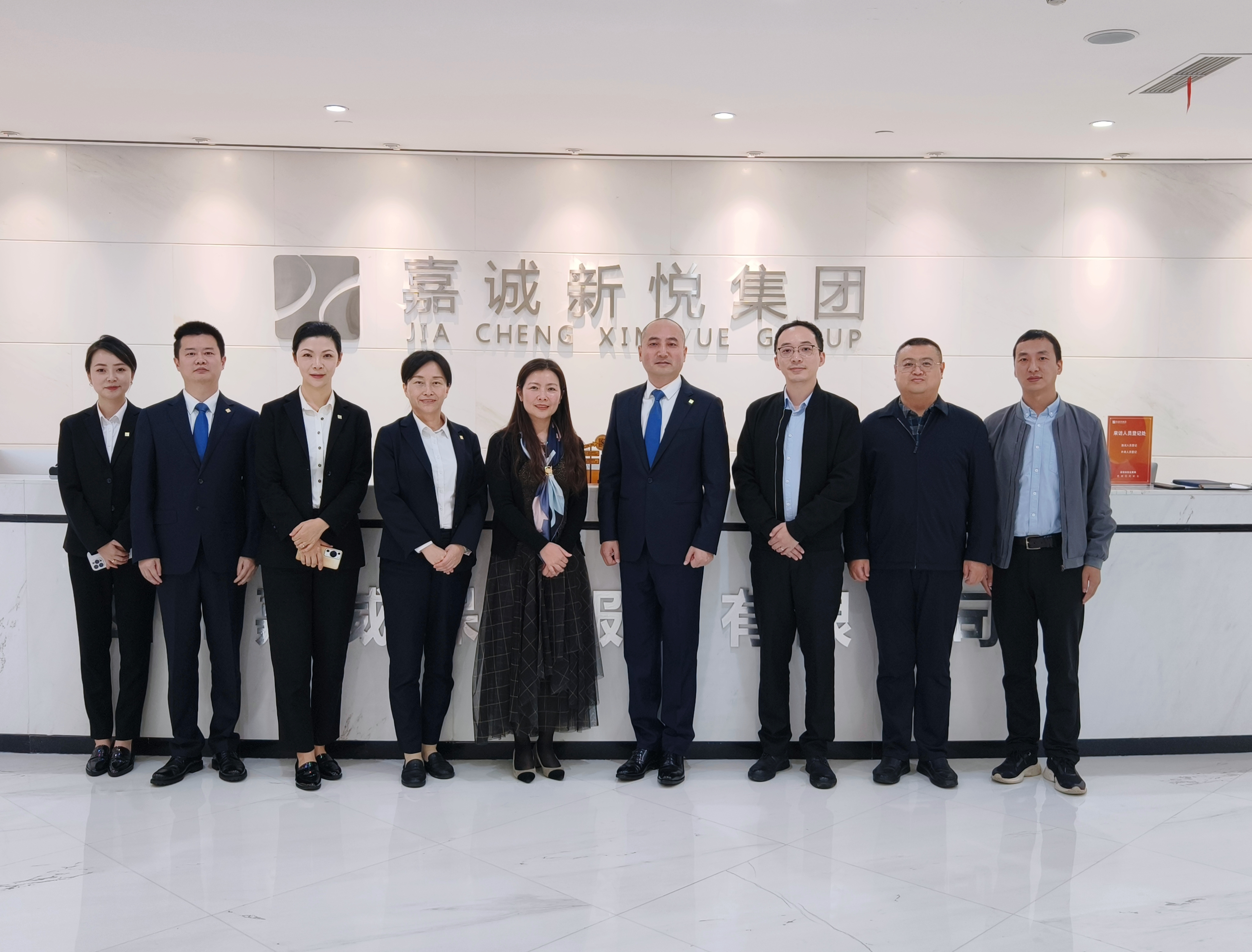 37c3da96-7a1f-4b1f-971c-d17a4bd7b92f 37c3da96-7a1f-4b1f-971c-d17a4bd7b92f